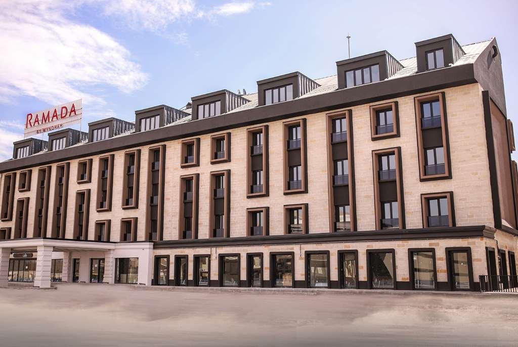 Ramada By Wyndham Эрзурум Экстерьер фото